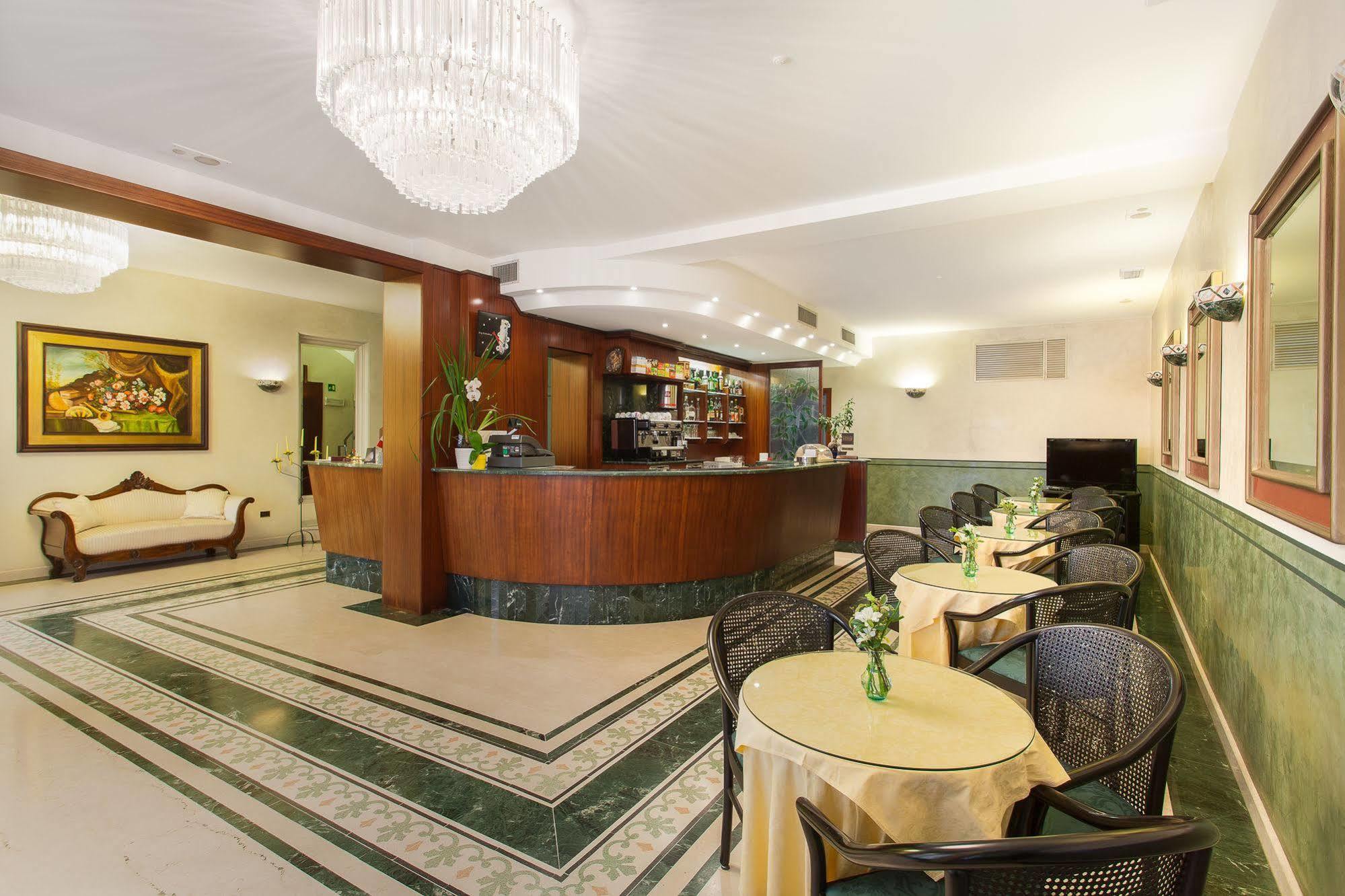 Hotel Gambara Eksteriør bilde