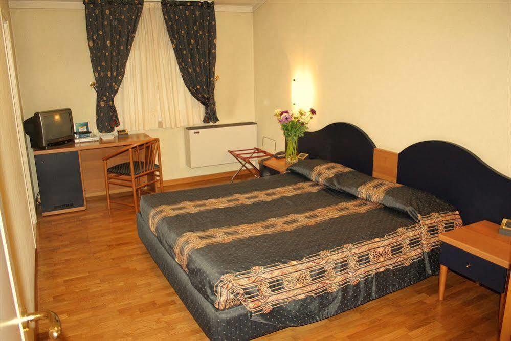 Hotel Gambara Eksteriør bilde